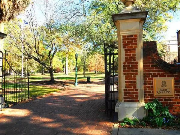 去英国留学如何申请奖学金？