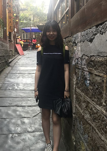 杨华琳