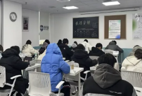 高考后换赛道：锦秋A-Level，一年走进世界名校！